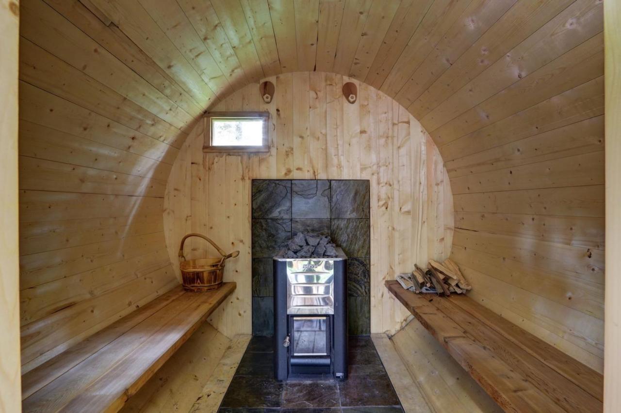 Hanging Glacier Chalet Гирдвуд Экстерьер фото